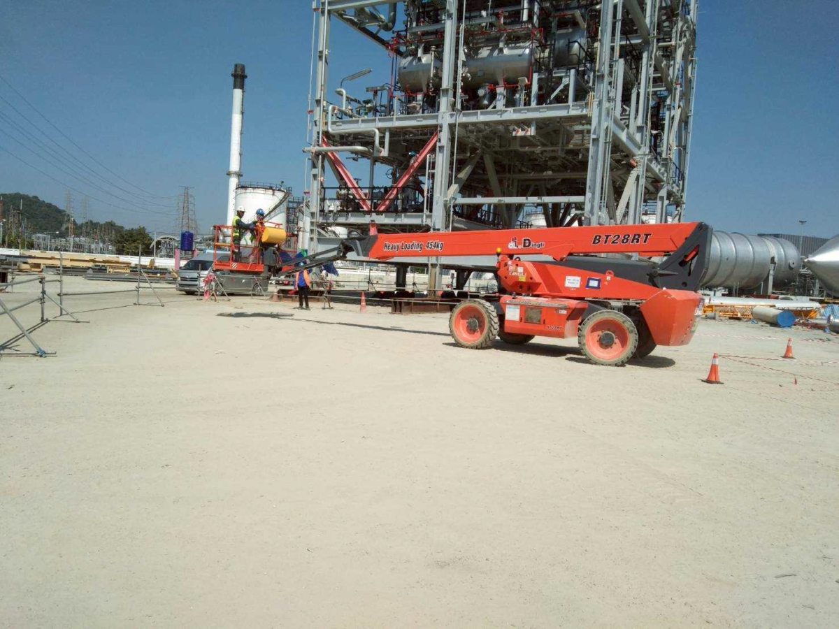 LINE_ALBUM_หลักสูตรรถกระเช้า X-Lift และ Boom Lift_250828_9.jpg - หลักสูตรรถกระเช้า X-Lift และ Boom Lift